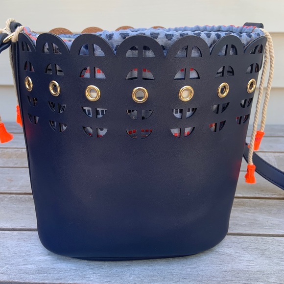 Stella & Dot Marin Bucket Crossbody Bag - Picture 14 of 16